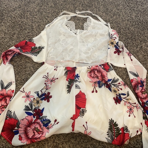 1 Small Shein Floral Romper - Picture 2 of 3